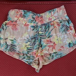 Women's linen Billabong shorts